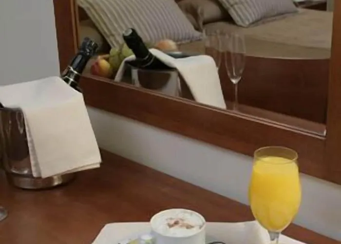 Hotel Bs Capitulaciones 4*